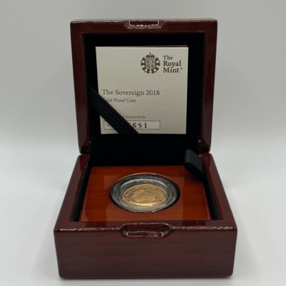 2018 Queen Elizabeth II Gold Sovereign - Image 3
