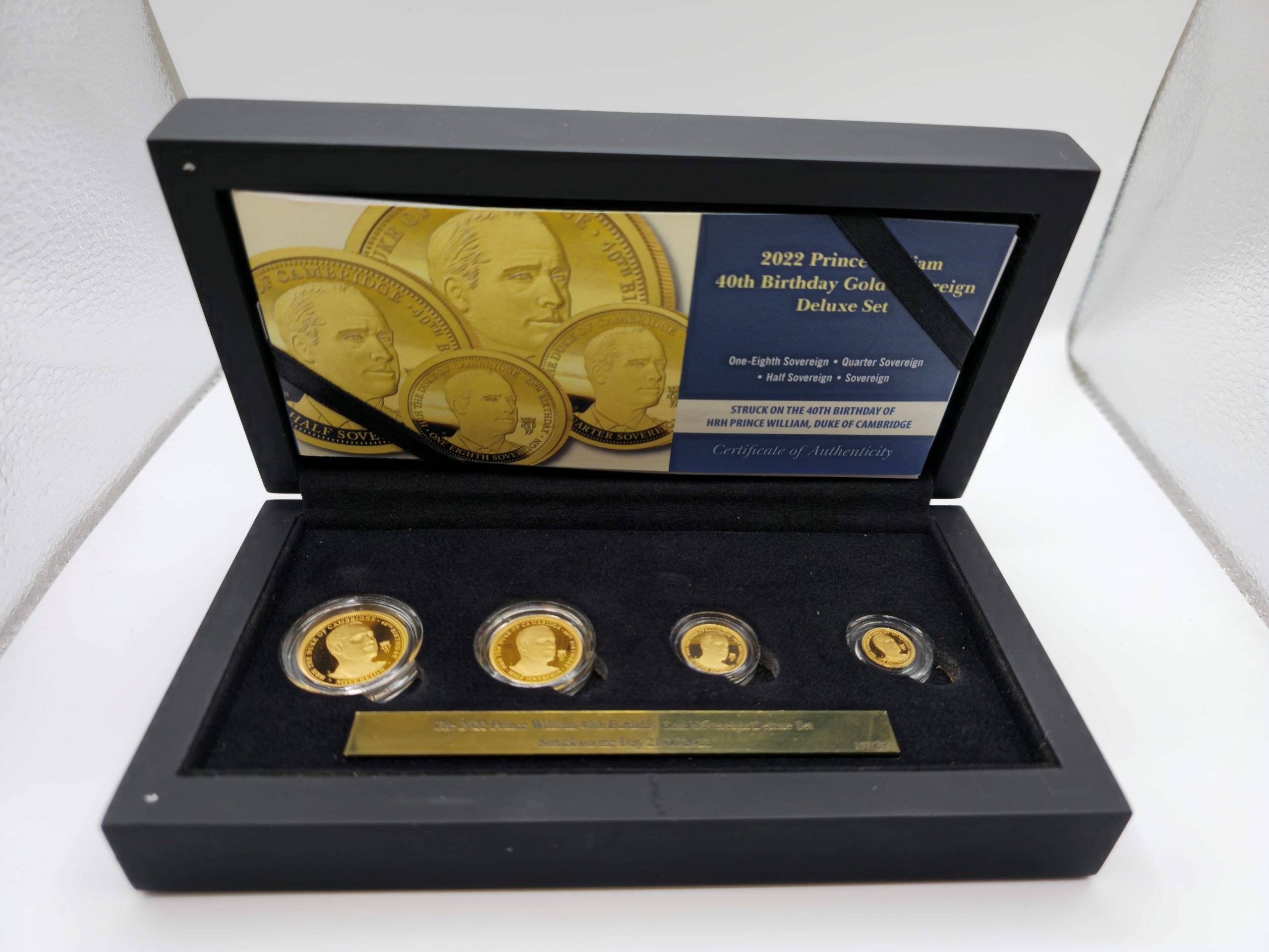 2022 Prince William 40th Birthday Gold Sovereign Deluxe Set